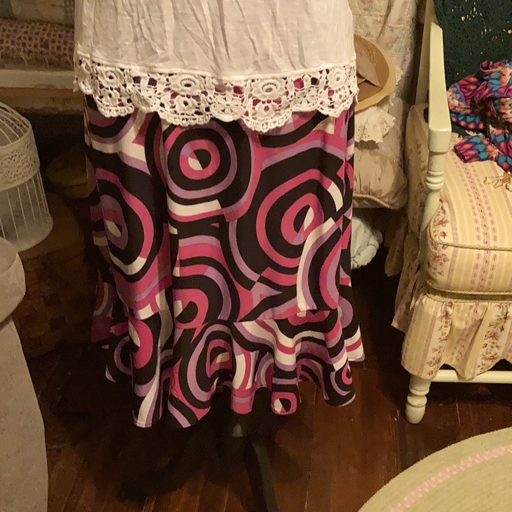 D. E. A. New York skirt